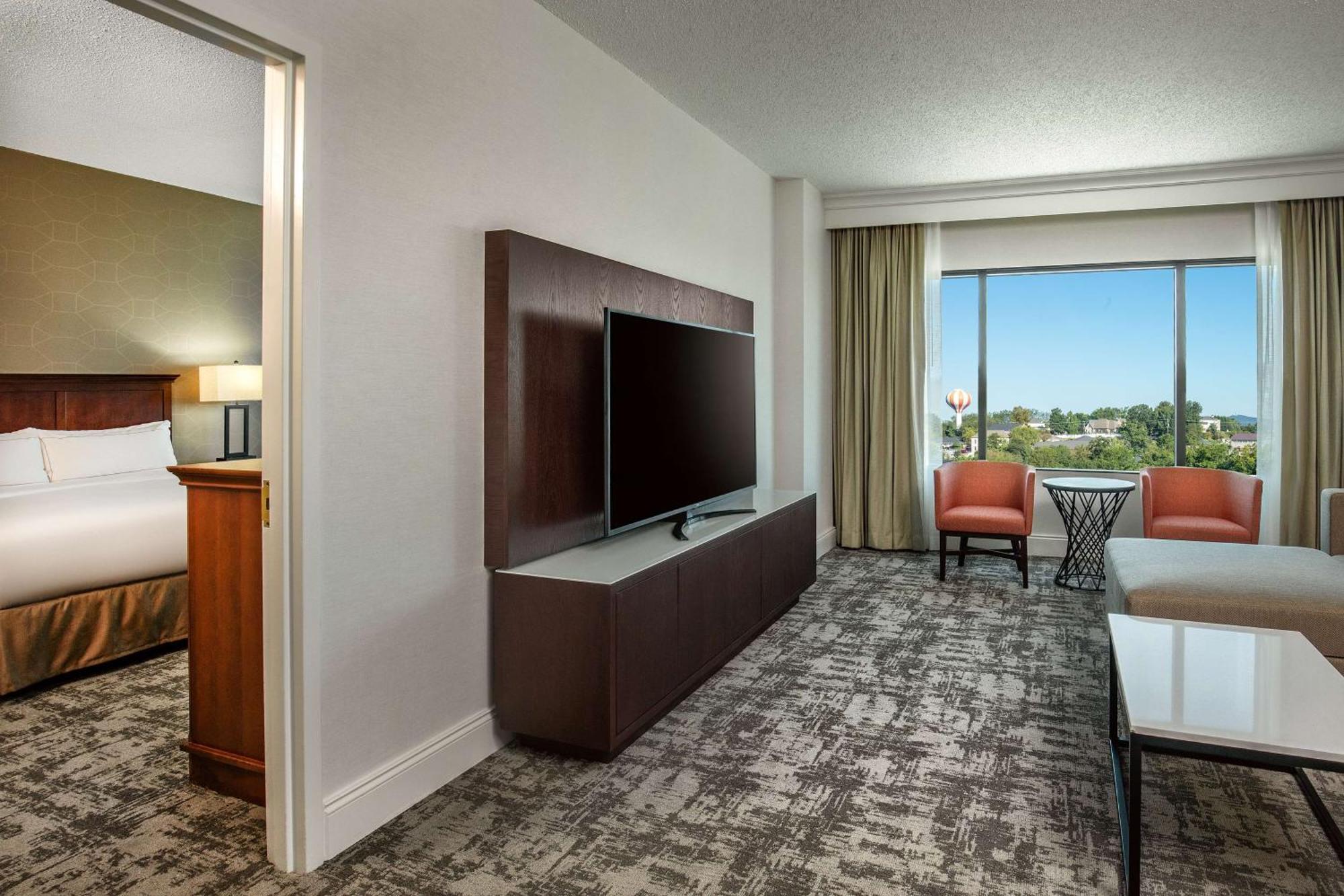 Hilton Greenville Exteriör bild